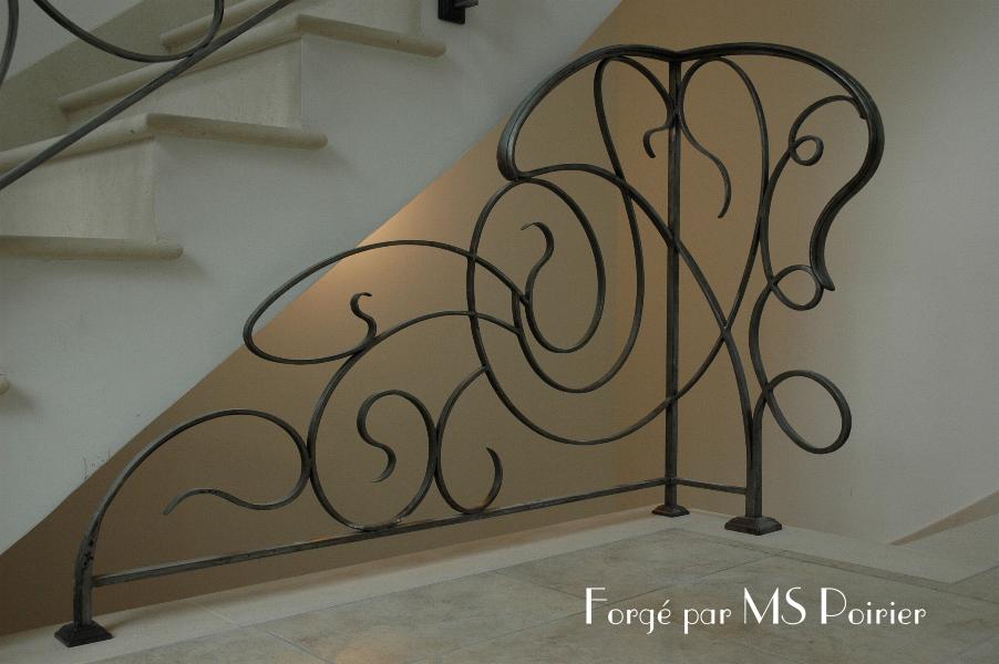 Garde-corps en fer forgé design Art Nouveau